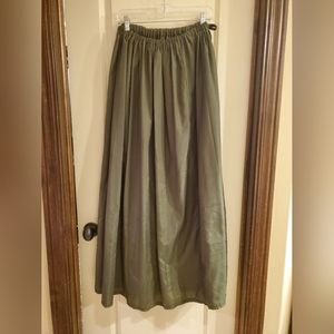 Tulip Skirt in Green Shimmer